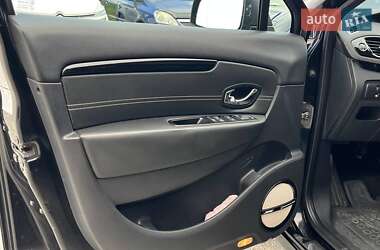 Минивэн Renault Megane Scenic 2014 в 