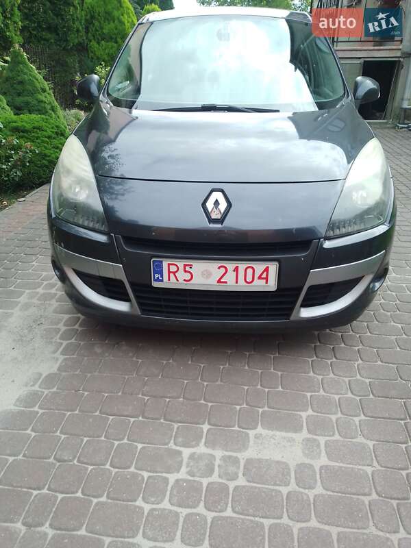 Renault Megane Scenic 2011