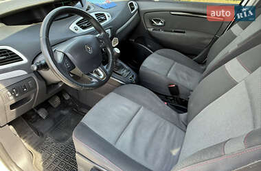 Минивэн Renault Megane Scenic 2014 в 