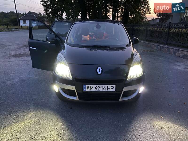 Минивэн Renault Megane Scenic 2010 в Барановке