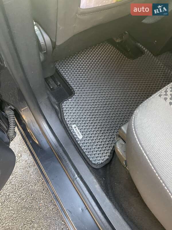 Мінівен Renault Megane Scenic 2011 в Львові