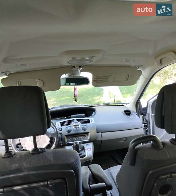 Минивэн Renault Megane Scenic 2006 в Староконстантинове