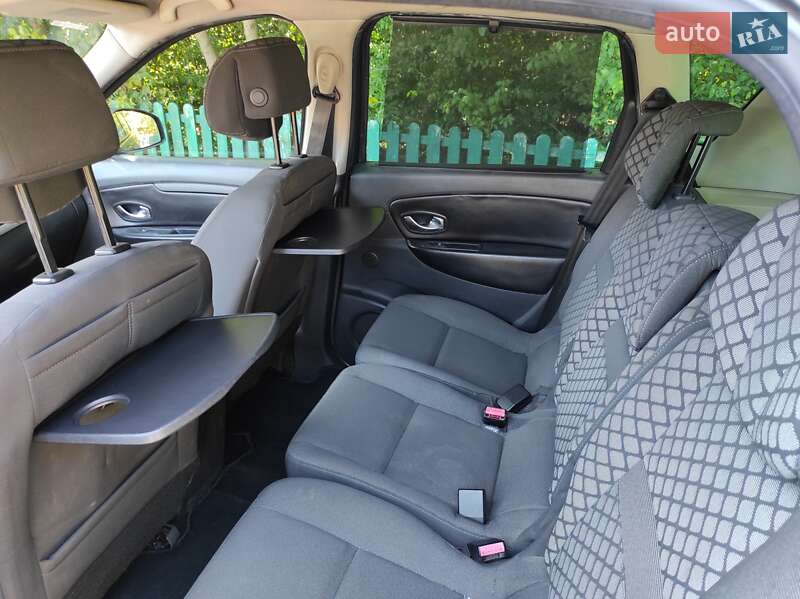 Мінівен Renault Megane Scenic 2010 в Києві фото 9 Мінівен Renault Megane Scenic 2010 в Києві