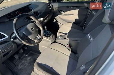 Минивэн Renault Megane Scenic 2013 в 