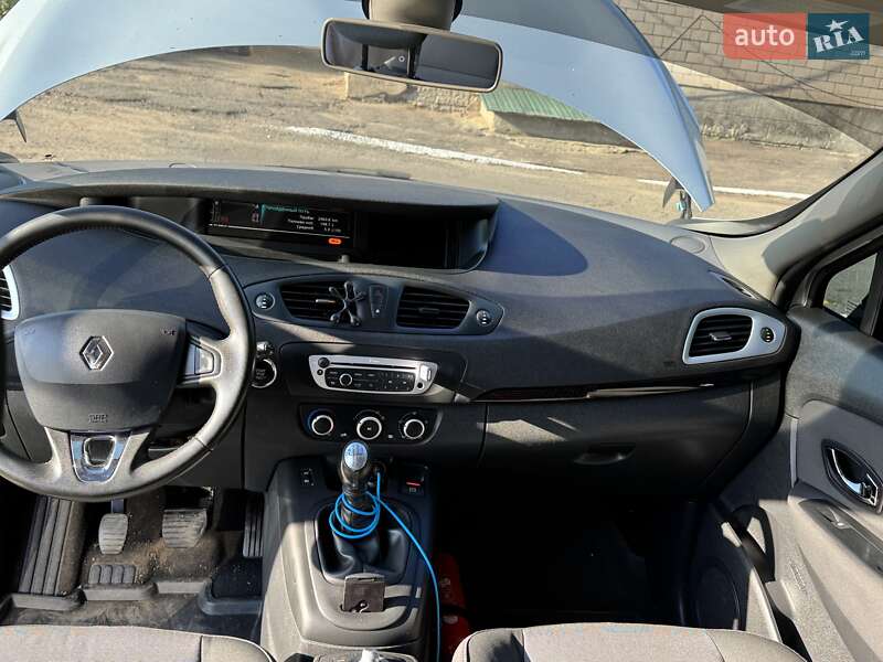Минивэн Renault Megane Scenic 2013 в Полтаве фото 10 Минивэн Renault Megane Scenic 2013 в Полтаве