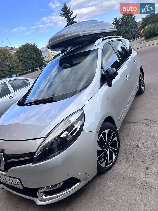 Минивэн Renault Megane Scenic 2015 в Коростене