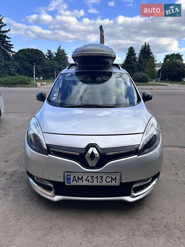 Минивэн Renault Megane Scenic 2015 в Коростене