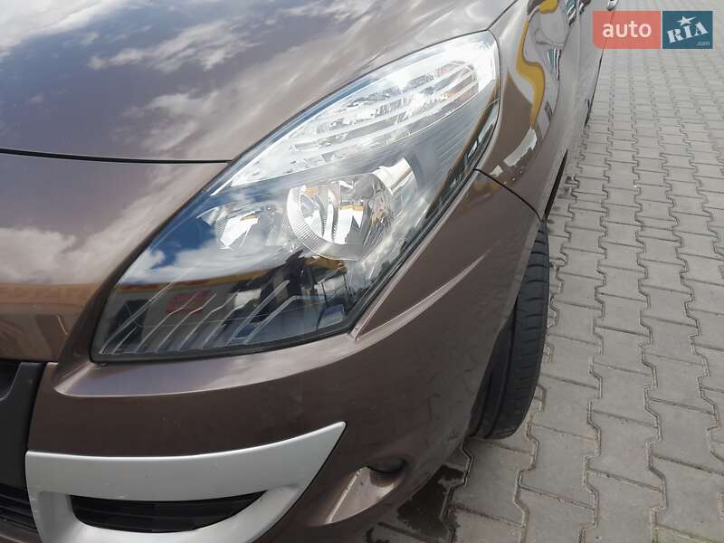 Мінівен Renault Megane Scenic 2011 в Луцьку