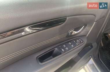 Минивэн Renault Megane Scenic 2011 в 