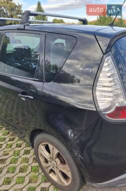 Минивэн Renault Megane Scenic 2012 в 