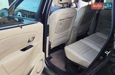 Минивэн Renault Megane Scenic 2015 в 