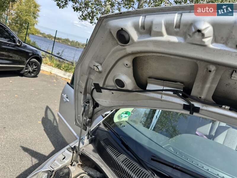 Минивэн Renault Megane Scenic 2008 в Киеве