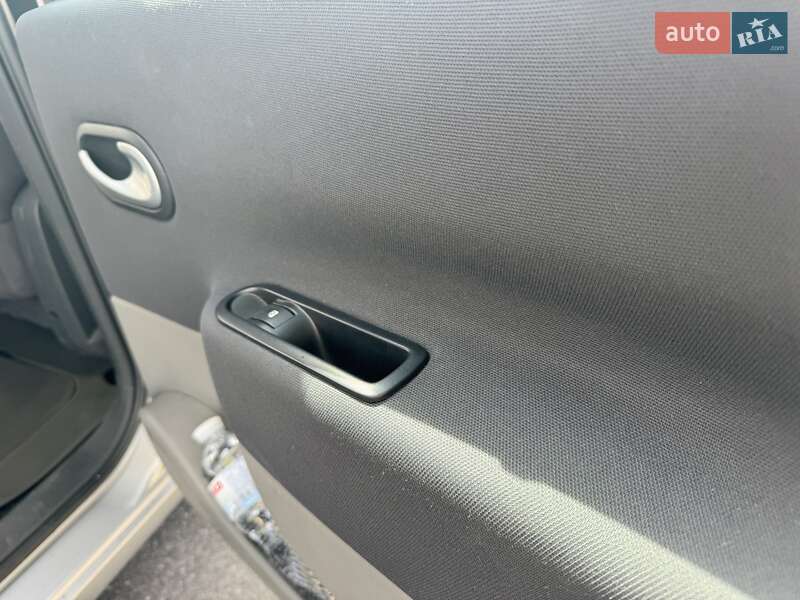 Минивэн Renault Megane Scenic 2008 в Киеве