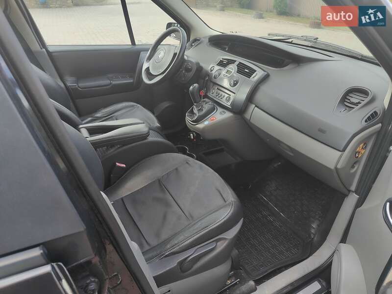Минивэн Renault Megane Scenic 2006 в Дунаевцах