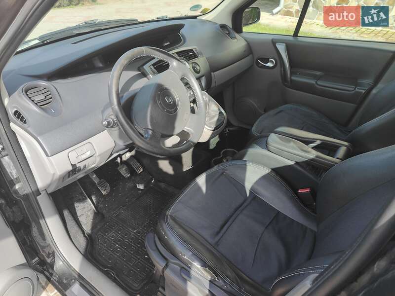 Минивэн Renault Megane Scenic 2006 в Дунаевцах