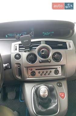 Минивэн Renault Megane Scenic 2009 в 