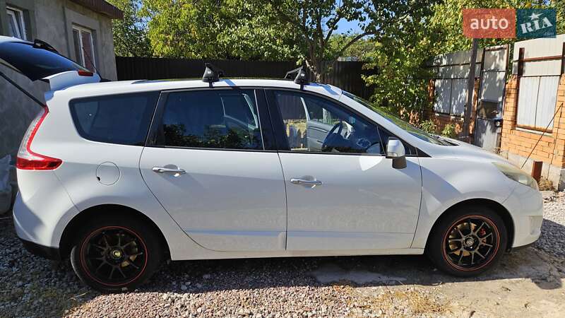 Минивэн Renault Megane Scenic 2009 в Днепре