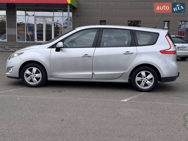 Минивэн Renault Megane Scenic 2009 в Кривом Роге