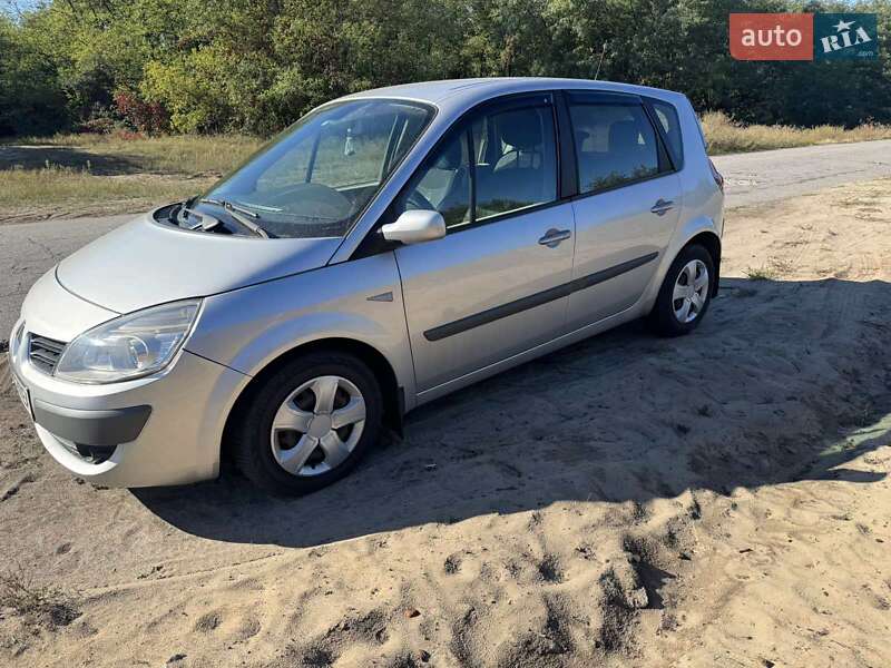 Минивэн Renault Megane Scenic 2006 в Кременчуге