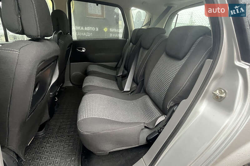 Минивэн Renault Megane Scenic 2005 в Стрые