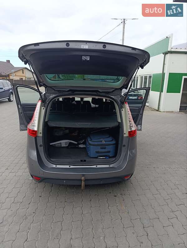 Минивэн Renault Megane Scenic 2009 в Владимире