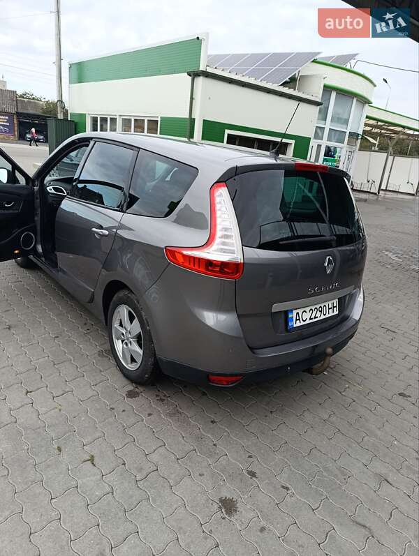 Минивэн Renault Megane Scenic 2009 в Владимире