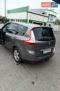 Мінівен Renault Megane Scenic 2009 в 