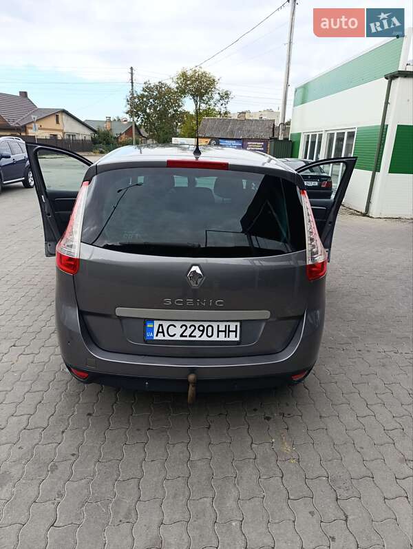 Минивэн Renault Megane Scenic 2009 в Владимире