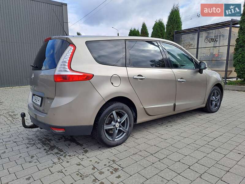 Минивэн Renault Megane Scenic 2010 в Ивано-Франковске
