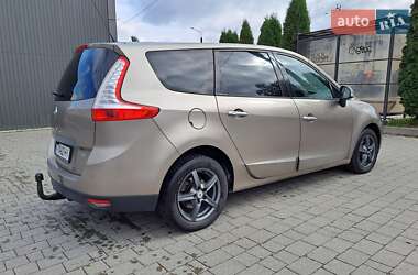 Минивэн Renault Megane Scenic 2010 в 