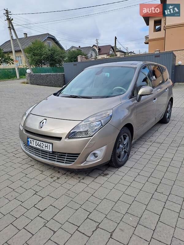Минивэн Renault Megane Scenic 2010 в Ивано-Франковске