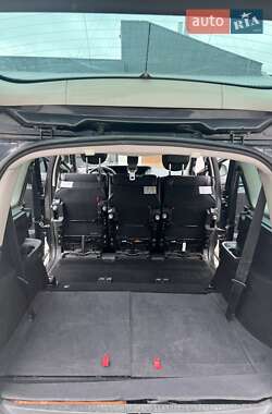 Минивэн Renault Megane Scenic 2011 в 