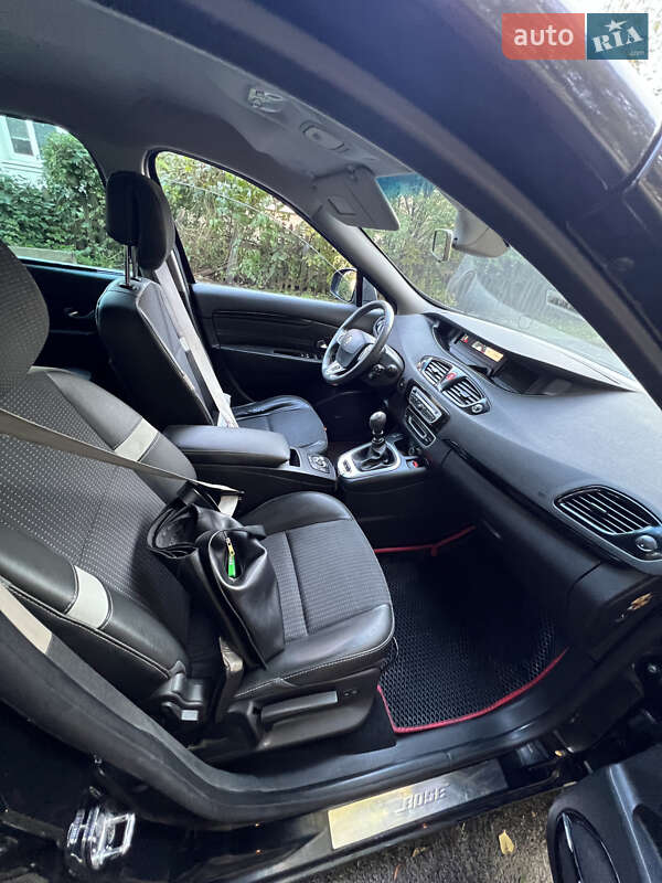 Минивэн Renault Megane Scenic 2011 в Ковеле