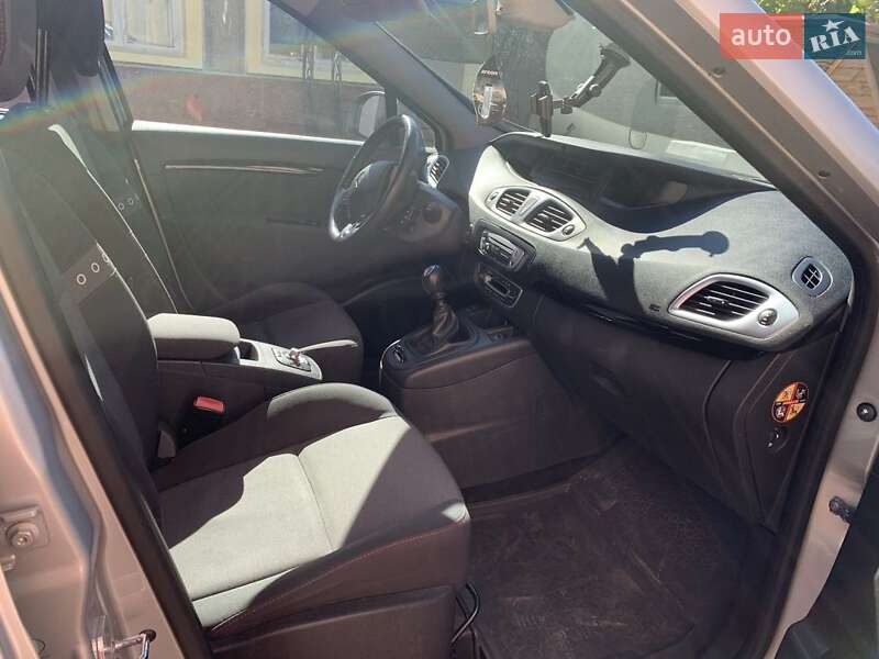 Минивэн Renault Megane Scenic 2013 в Ровно фото 6 Минивэн Renault Megane Scenic 2013 в Ровно