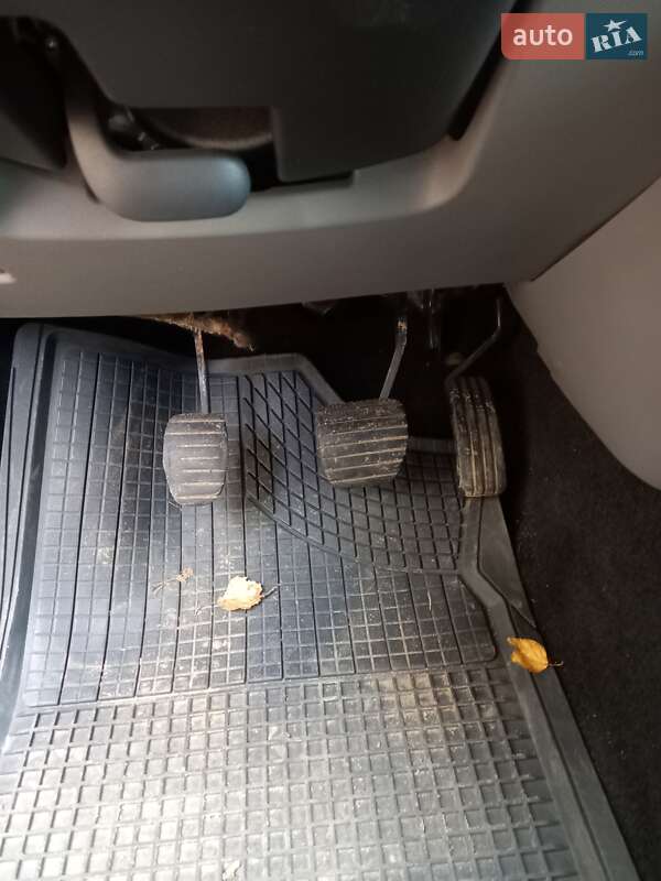 Минивэн Renault Megane Scenic 2008 в Клесовом