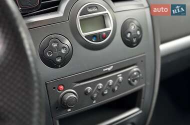 Минивэн Renault Megane Scenic 2009 в 