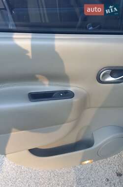 Минивэн Renault Megane Scenic 2004 в  фото 17 Минивэн Renault Megane Scenic 2004 в