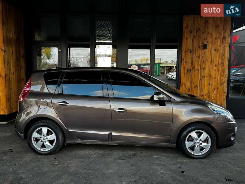 Минивэн Renault Megane Scenic 2010 в Виннице