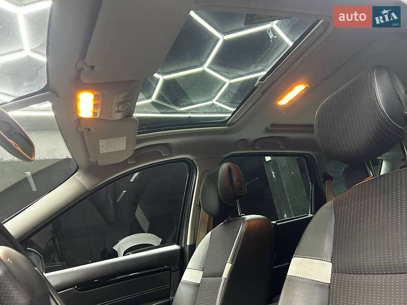 Мінівен Renault Megane Scenic 2012 в Чернівцях фото 15 Мінівен Renault Megane Scenic 2012 в Чернівцях