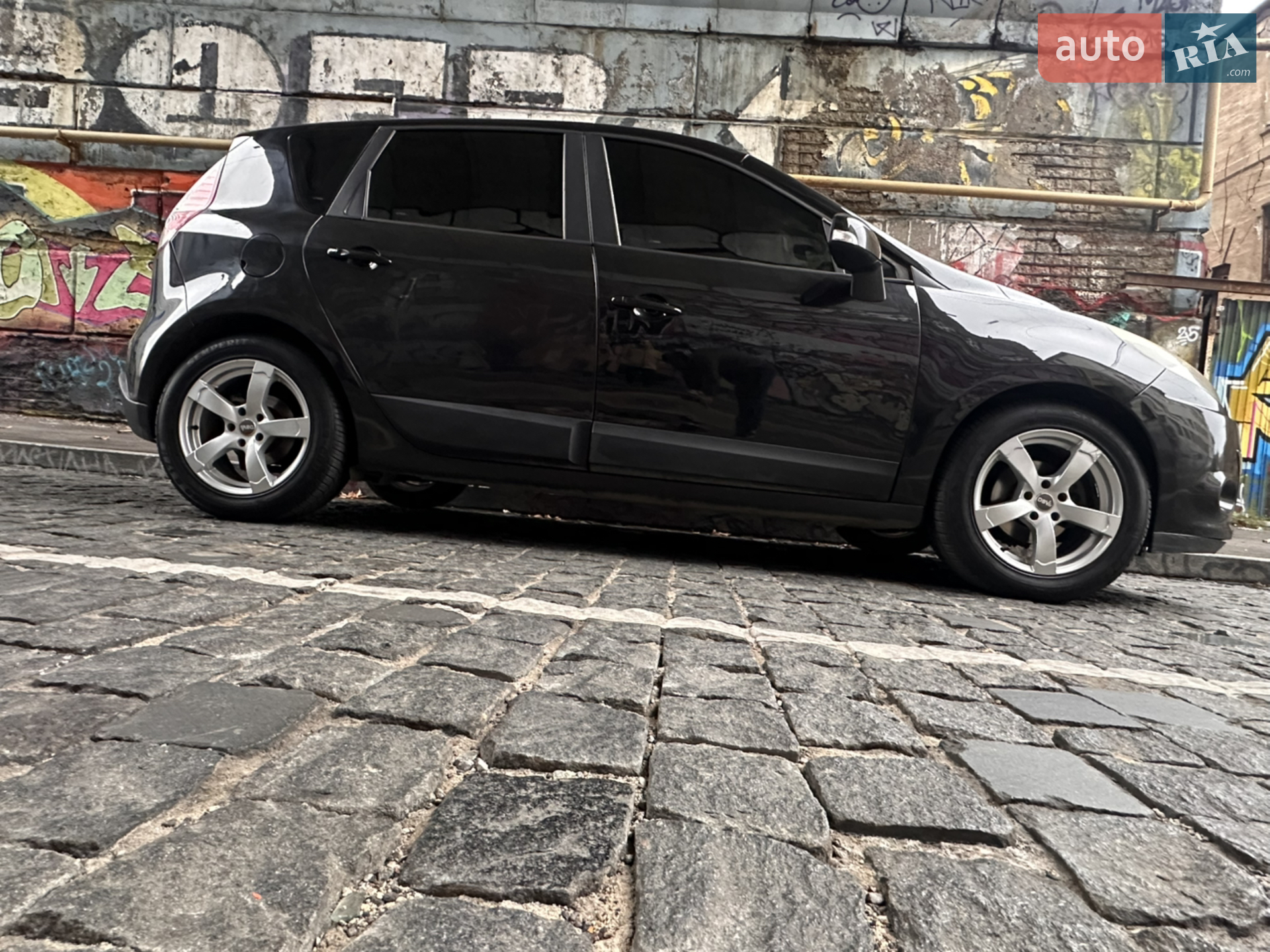 2010 Renault Scenic - мініатюра 18