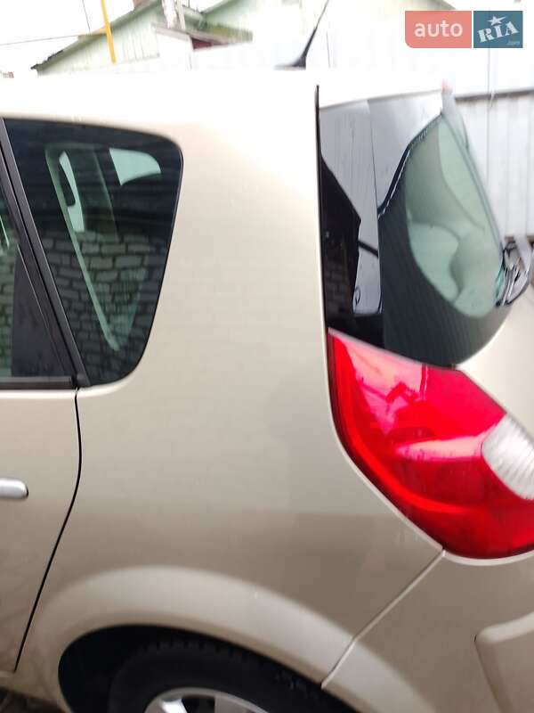 Минивэн Renault Megane Scenic 2009 в Коростене