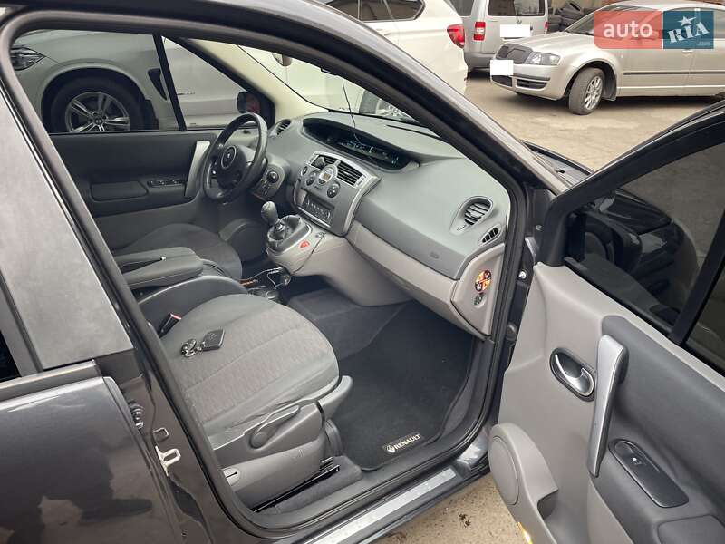 Минивэн Renault Megane Scenic 2007 в Владимире