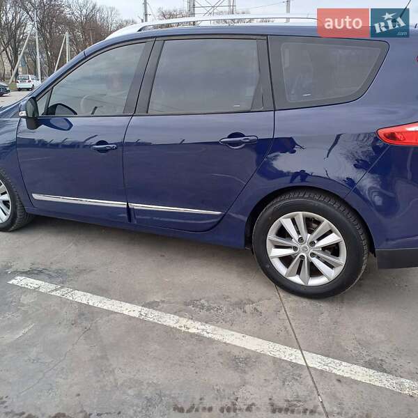 Минивэн Renault Megane Scenic 2013 в Синельниково