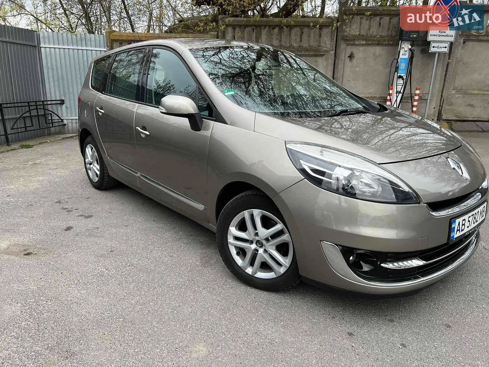 2012 Renault Scenic - фото 1