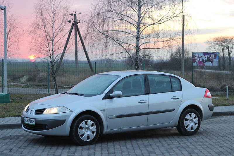 Седан Renault Megane 2006 в Турийске