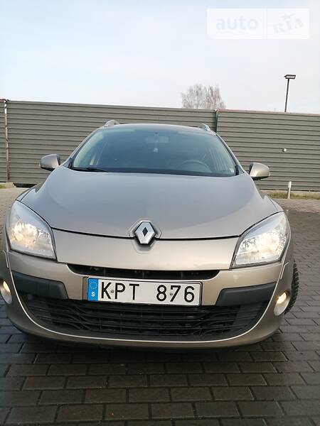 Універсал Renault Megane 2010 в Радивиліві фото 3 Універсал Renault Megane 2010 в Радивиліві