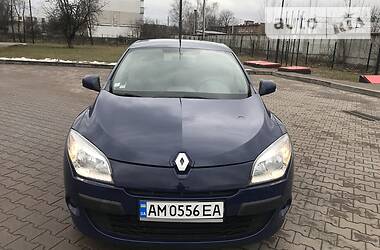Хетчбек Renault Megane 2011 в 