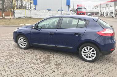 Хетчбек Renault Megane 2011 в 