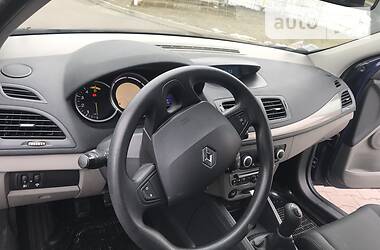 Хетчбек Renault Megane 2011 в 