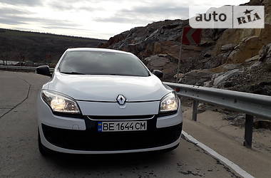 Хэтчбек Renault Megane 2013 в 